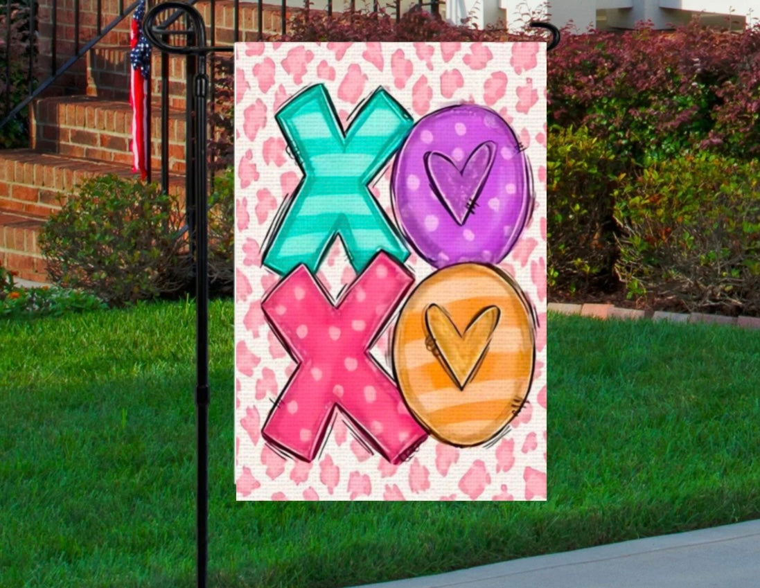 Xoxo 12x18 garden flag