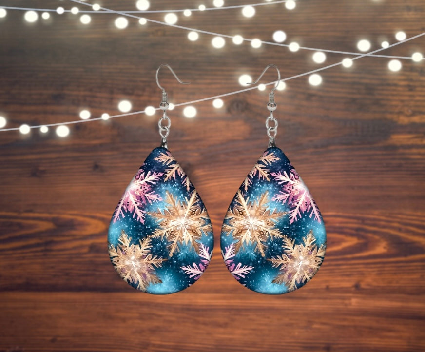 Sparkly snowflakes teardrop earrings